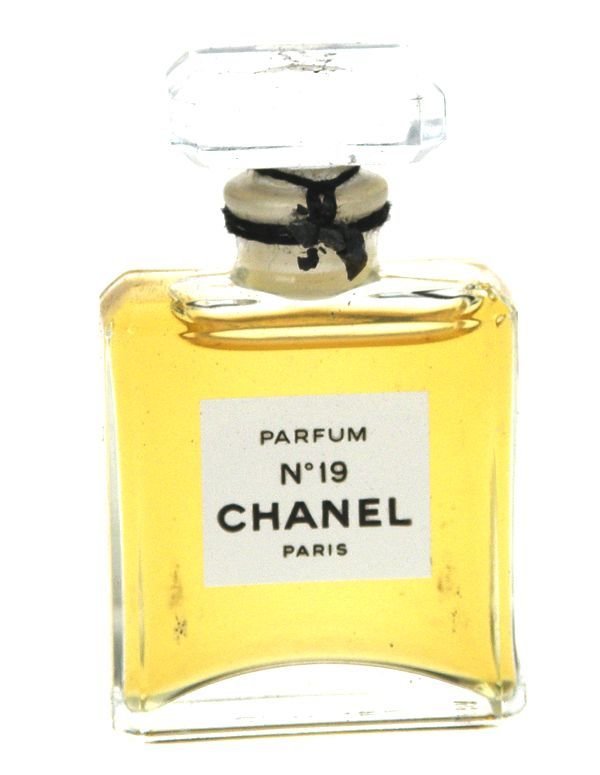 Chanel No. 19 7,5ml kvepalų mėginukas Moterims Parfum rechargeable (Pažeista pakuotė)