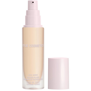 Kylie Cosmetics  Moterims