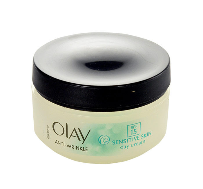 Olay Anti-Wrinkle Sensitive Skin Day Cream SPF15 dieninis kremas