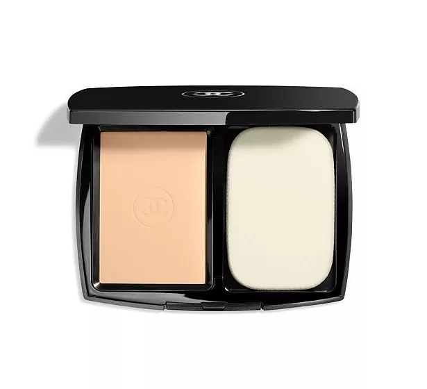 Chanel Ultra Le Teint Compact Foundation B20 makiažo pagrindas
