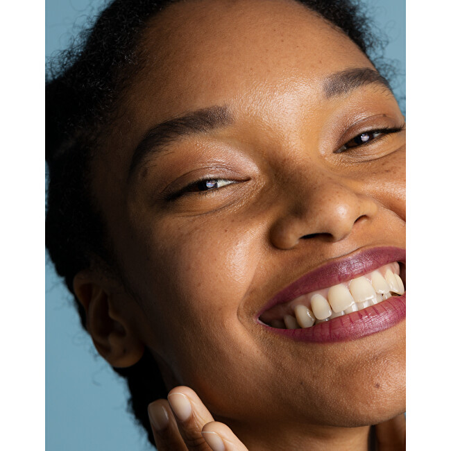 Labello Tinted Lip Balm Blackberry 4.8 g lūpų balzamas