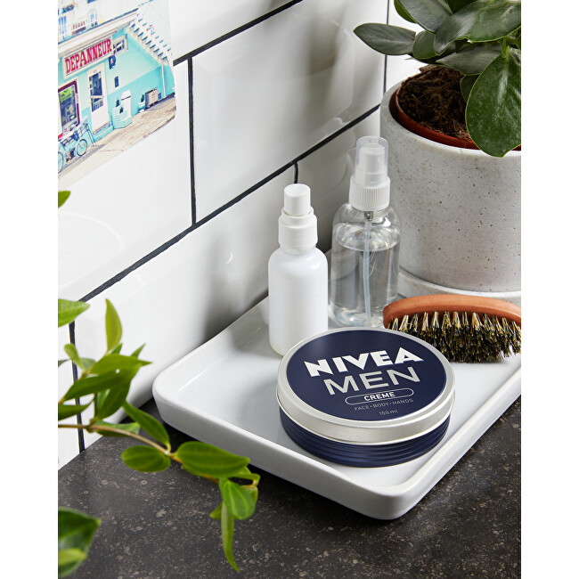 Nivea Universal cream for men Men (Creme) 150ml kojų priežiūros priemonė