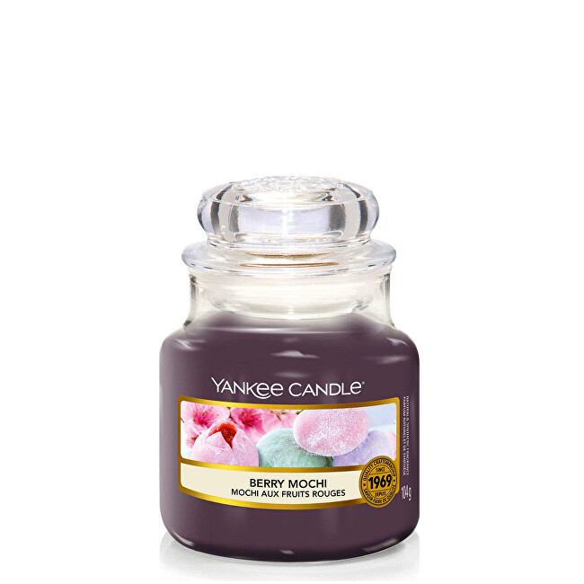 Yankee Candle Aromatic candle Classic small Berry Mochi 104 g Kvepalai Unisex