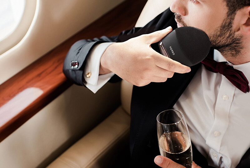 Foreo LUNA 3 Men Cleansing sonic brush for men with anti-wrinkle effect veido valymo prietaisas