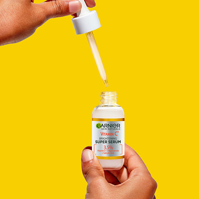 Garnier Brightening skin serum with vitamin C (Super Glow Serum) 30 ml 30ml vietinės priežiūros priemonė