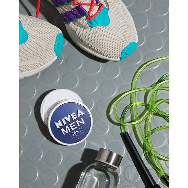 Nivea Universal cream for men Men (Creme) 150ml kojų priežiūros priemonė