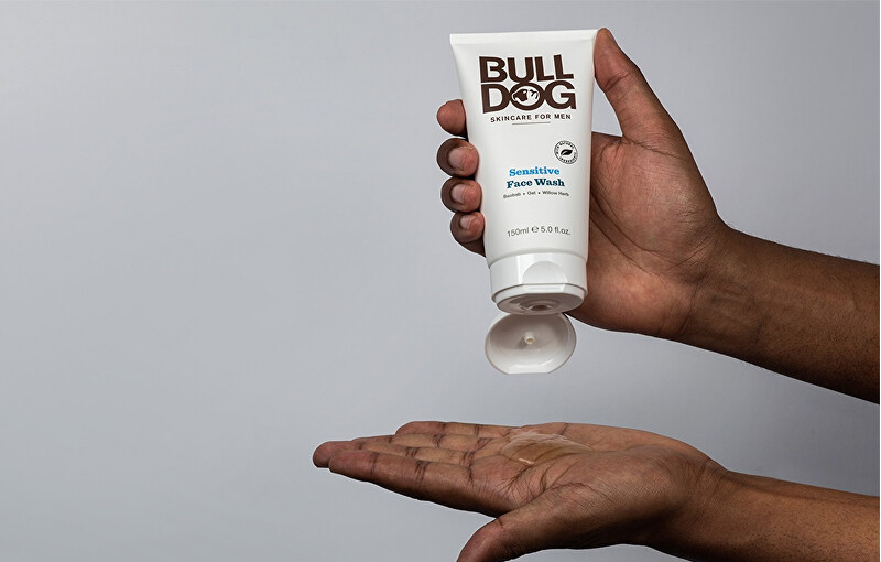 Bulldog Cleansing gel for men for sensitive skin Sensitiv e Face Wash 150 ml 150ml makiažo valiklis