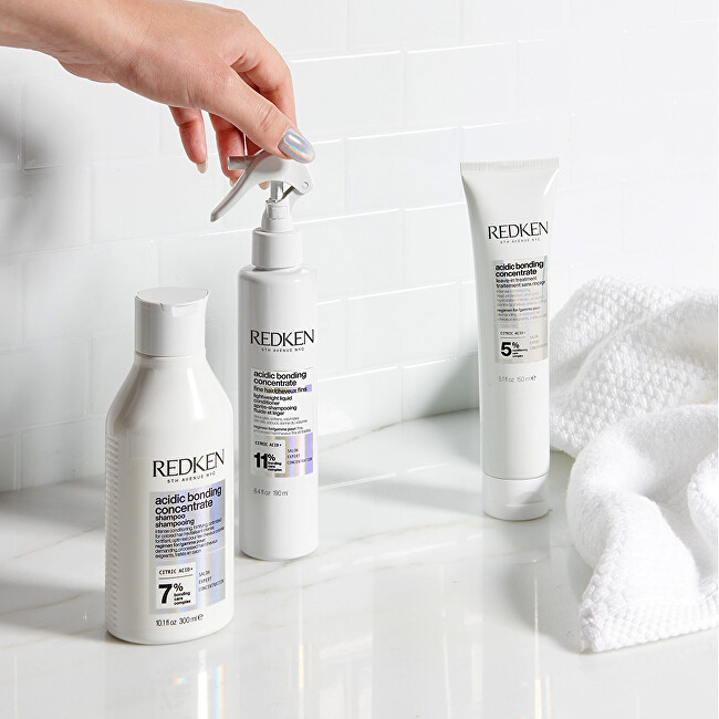 Redken Acidic Bonding Concentrate ( Light weight Liquid Conditioner) spray 200ml atstatomoji plaukų priežiūros priemonė