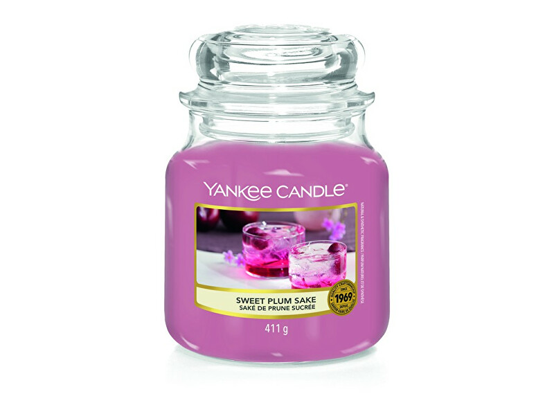 Yankee Candle Aromatic candle Classic medium Sweet Plum Sake 411 g Kvepalai Unisex