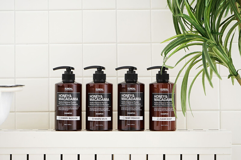 KUNDAL Honey & Macadamia Baby Powder Natural Moisturizing Shampoo (Nature Shampoo) 500ml &scaron;ampūnas