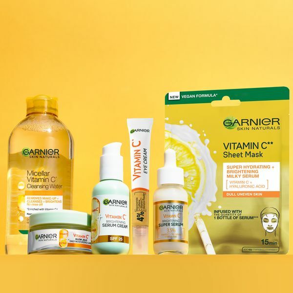 Garnier Brightening eye cream with vitamin C Skin Natura l s (Eye Cream) 15 ml 15ml vietinės priežiūros priemonė