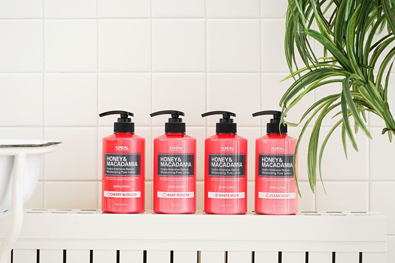 KUNDAL Shower gel Honey & Macadamia Cherry Blossom (Body Wash) 500 ml 500ml Moterims