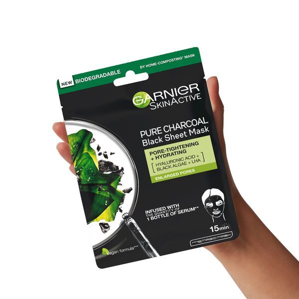 Garnier Black Textile Mask with Seaweed Extract Pure Charcoal Skin Natura l s (Black Tissue Mask) 28 g makiažo valiklis