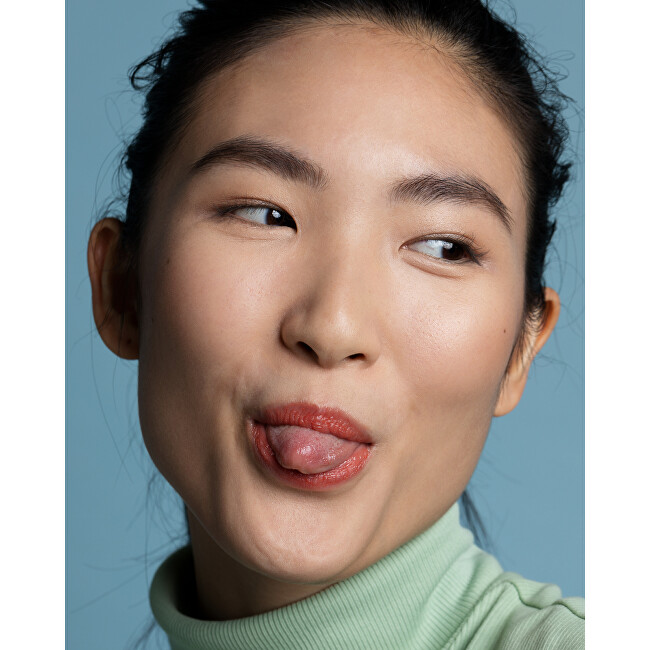 Labello Strawberry Shine Caring Lip Balm 4.8 g lūpų balzamas