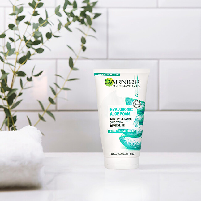 Garnier Cleansing skin foam Skin Natura l s (Hyaluronic Aloe Foam) 150 ml 150ml makiažo valiklis