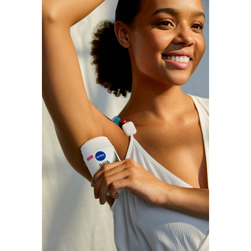 Nivea Solid antiperspirant Black & White Invisible Silk y Smooth 50 ml 50ml dezodorantas
